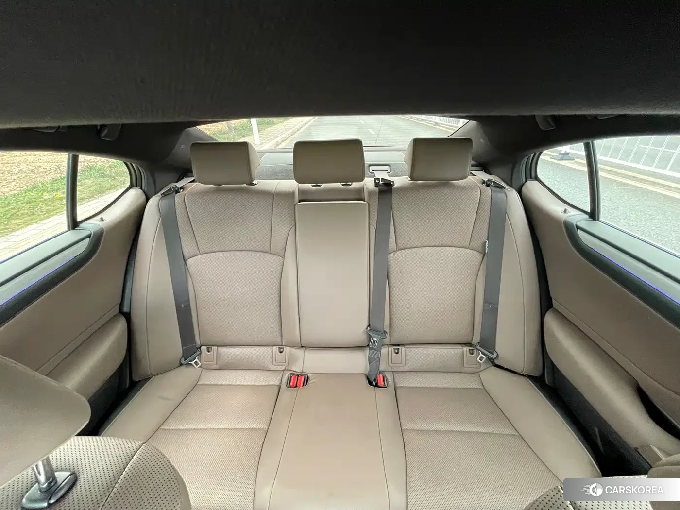 Lexus ES 2024 Silver/gray из Китая, фото 6