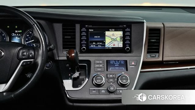 Toyota Sienna 2018 Белый из Кореи, фото 6