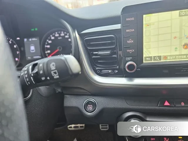 Kia Stonic 2018 Белый из Кореи, фото 6