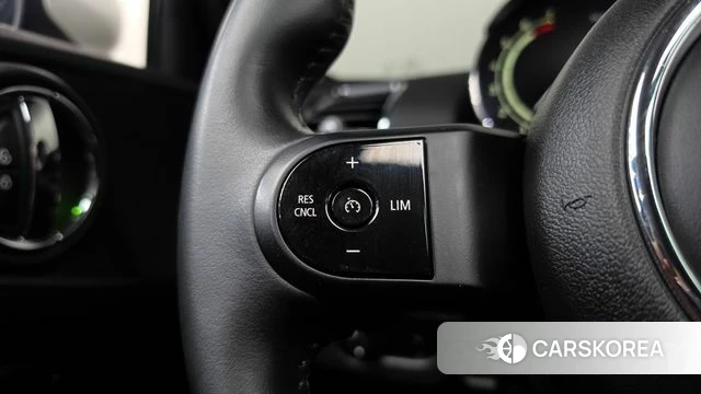 Mini Cooper Clubman 2022 Черный из Кореи, фото 6