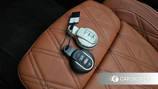 Mini Cooper S Convertible 2024 Белый из Кореи, фото 6