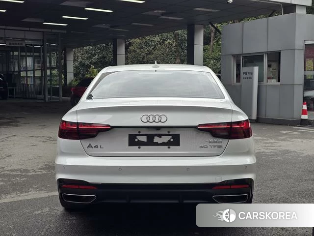 Audi A4L 2023 Белый из Китая, фото 6