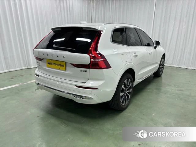 Volvo XC60 2024 Белый из Китая, фото 6
