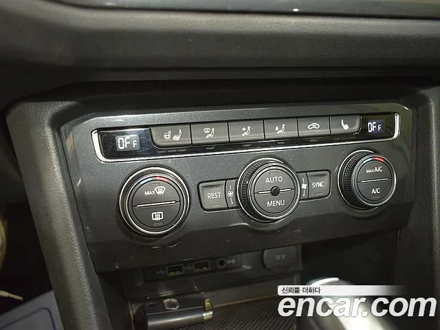 Volkswagen Tiguan second Generation 2020 Белый из Кореи, фото 6