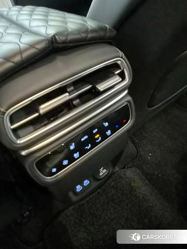 Genesis GV80 2024 Серебристо-серый из Кореи, фото 6