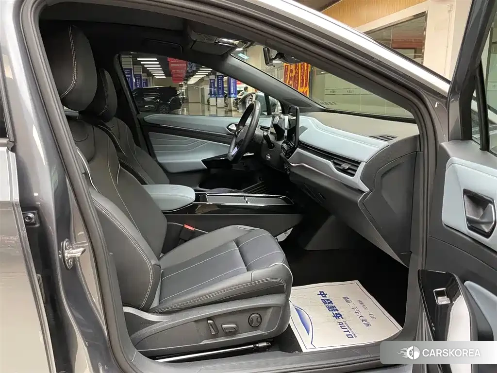 Volkswagen ID.4 X 2023 Silver/gray из Китая, фото 6