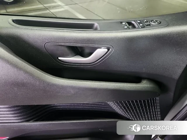 Hyundai Staria 2022 Серый из Кореи, фото 6