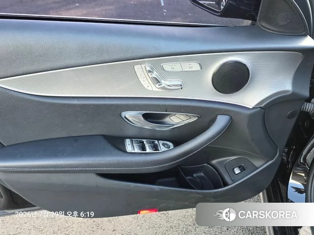 Mercedes-Benz E-Class W213 2018 Черный из Кореи, фото 6
