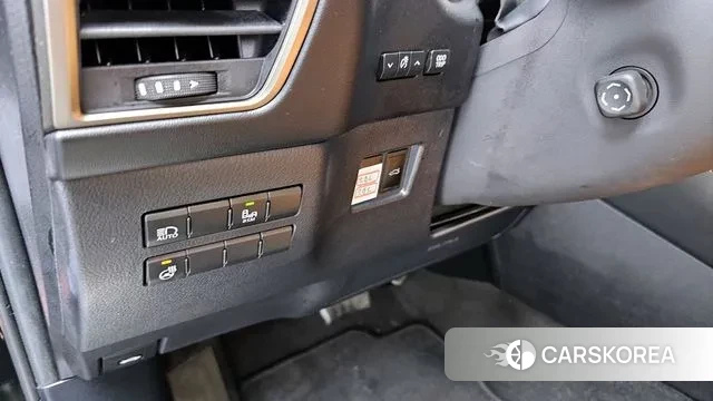 Lexus NX300h 2020 Черный из Кореи, фото 6