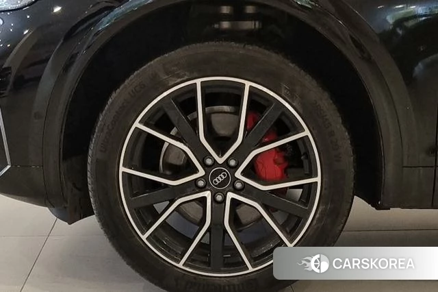 Audi Q5L 2025 Черный из Китая, фото 6