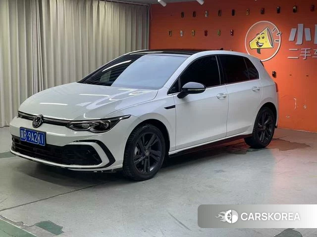 Volkswagen Golf 2024 Белый из Китая, фото 6