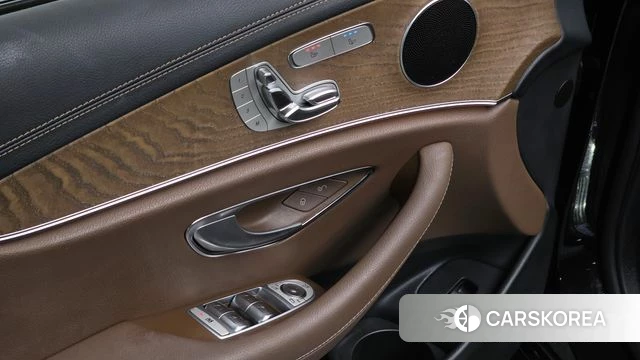 Mercedes-Benz E-Class W213 2022 Черный из Кореи, фото 6