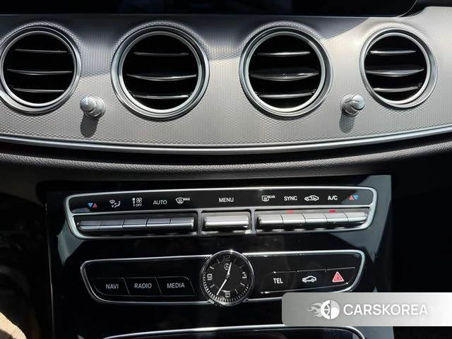 Mercedes-Benz E-Class W213 2018 Белый из Кореи, фото 6