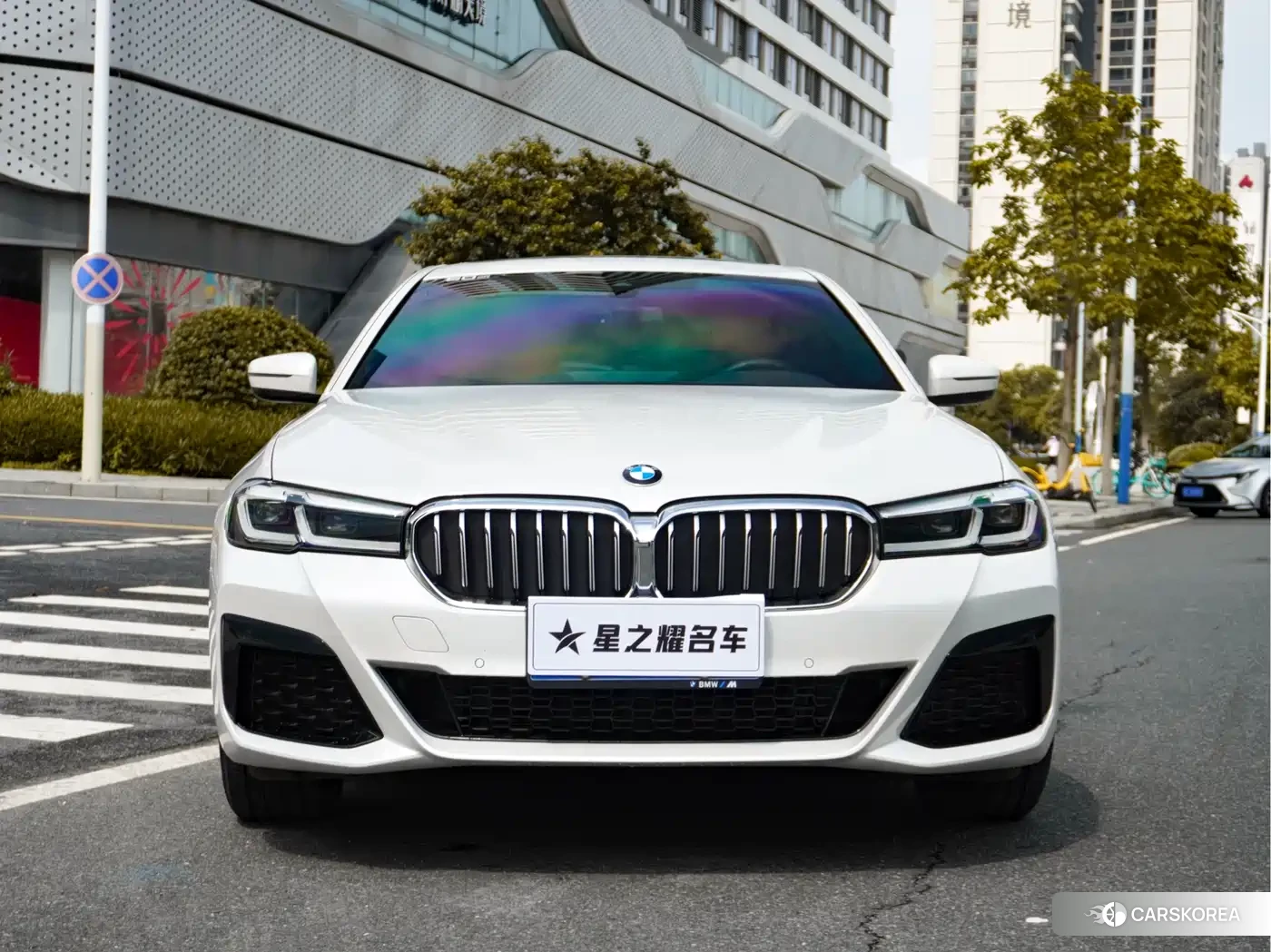 BMW 5 series 2023 Белый из Китая, фото 6