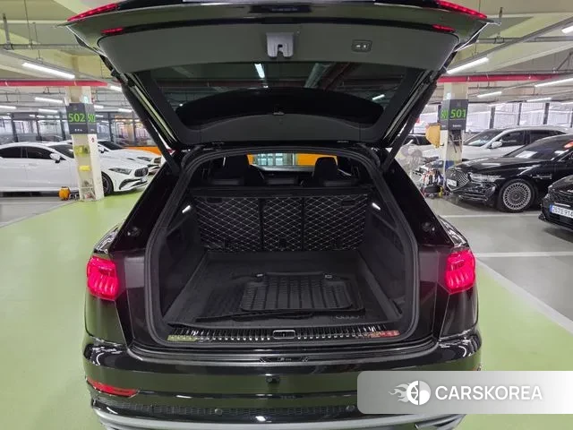 Audi Q8 (4M) 2021 Черный из Кореи, фото 6