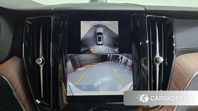 Volvo XC60 second Generation 2024 Белый из Кореи, фото 6