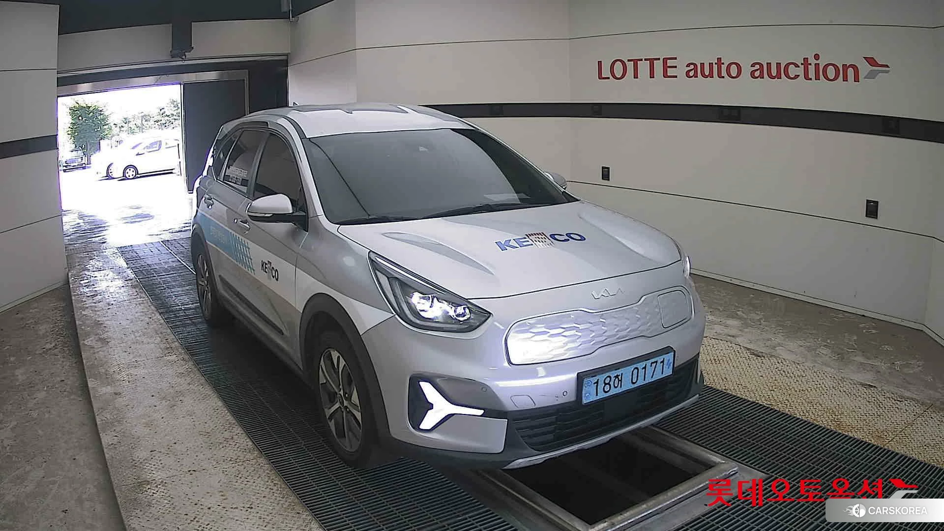 Kia Niro Plus 2023 Sparkling Silver из Кореи, фото 6