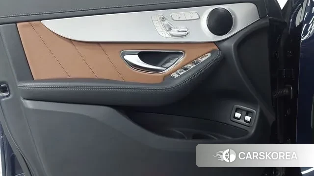 Mercedes-Benz GLC-Class X253 2022 Синий из Кореи, фото 6