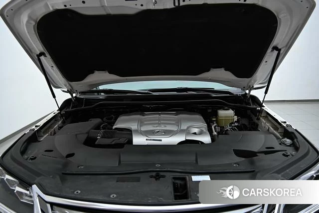 Lexus LX 2022 Белый из Китая, фото 6