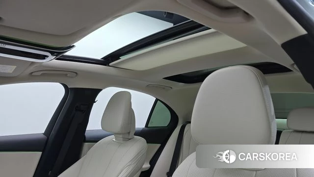 Mercedes-Benz E-Class W214 2025 Серебряный из Кореи, фото 6