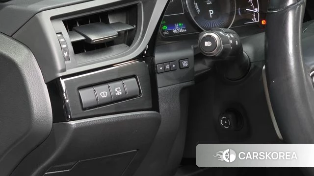 Lexus ES300h 7th generation 2023 Черный из Кореи, фото 6