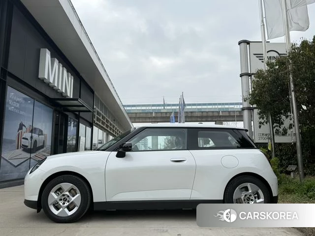 MINI Electric COOPER 2024 Белый из Китая, фото 6