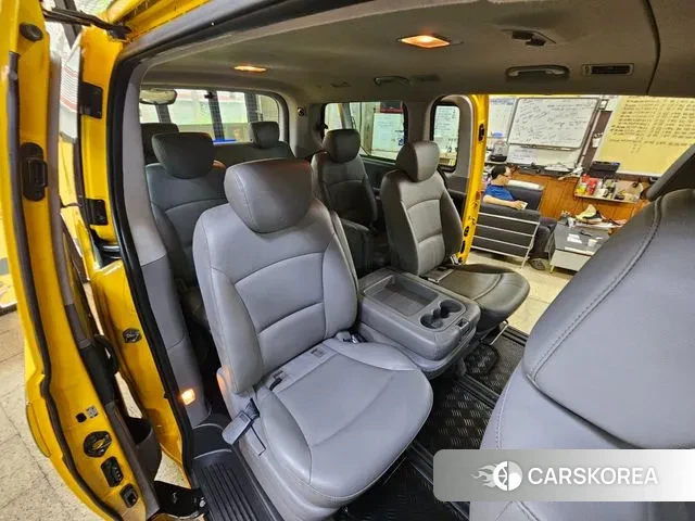 Hyundai The New Grand Starex 2018 Желтый из Кореи, фото 6