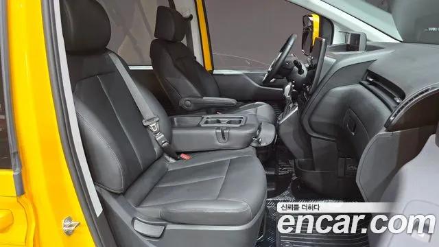 Hyundai Staria 2024 Желтый из Кореи, фото 6