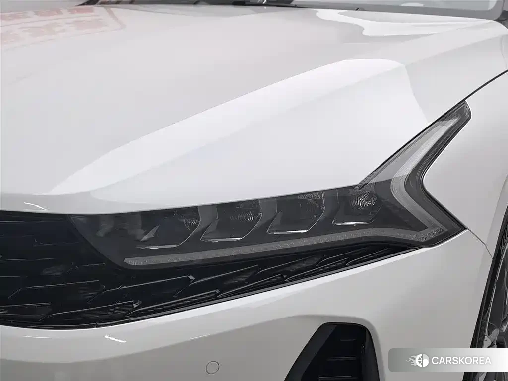 Kia K5 2023 Белый из Китая, фото 6