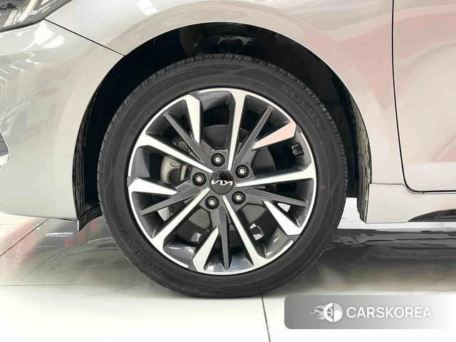 Kia K3 2021 Серебристо-серый из Китая, фото 6