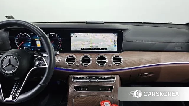 Mercedes-Benz E-Class W213 2021 Белый из Кореи, фото 6