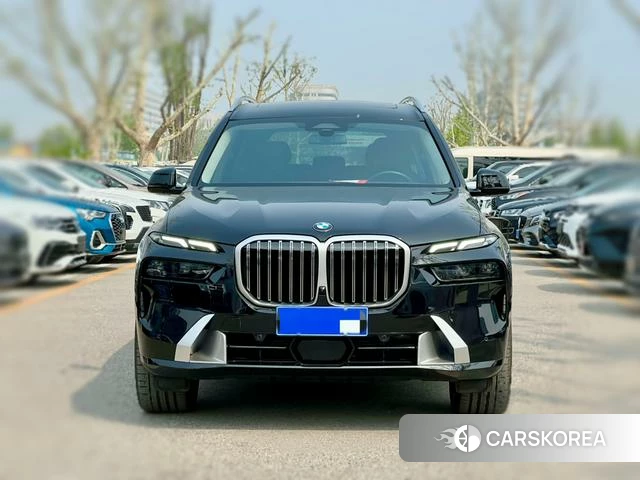 BMW X7 2023 Черный из Китая, фото 6