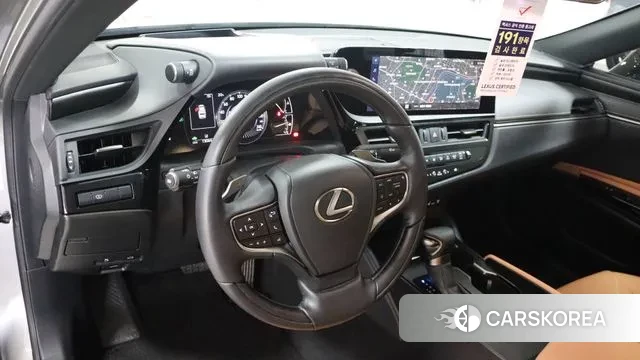Lexus ES300h 7th generation 2024 Серебристо-серый из Кореи, фото 6