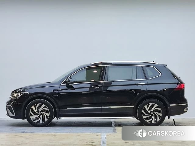 Volkswagen Tiguan L 2023 Черный из Китая, фото 6