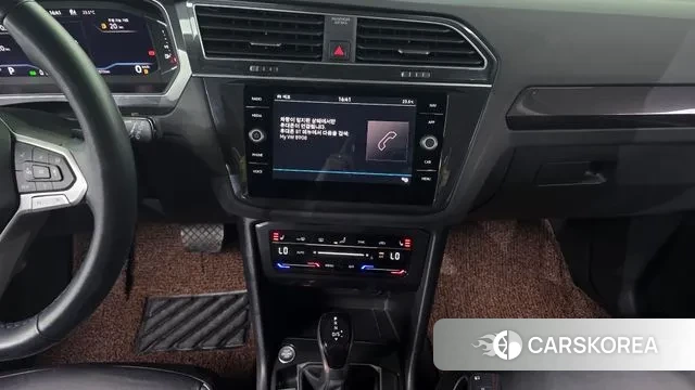 Volkswagen Tiguan second Generation 2022 Черный из Кореи, фото 6