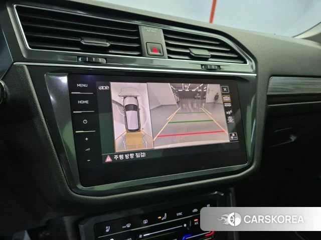 Volkswagen Tiguan Allspace 2023 Белый из Кореи, фото 6