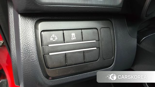 Ssangyong Tivoli Armor 2018 Красный из Кореи, фото 6