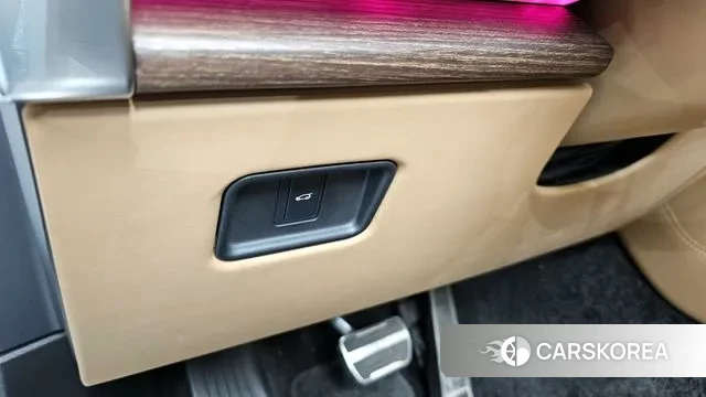 Land Rover Range Rover 5th Generation 2023 Белый из Кореи, фото 6