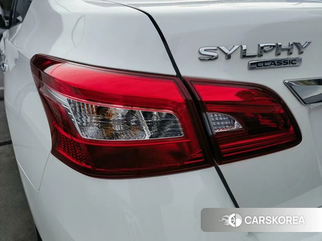 Nissan Xuan Yi 2024 Белый из Китая, фото 6