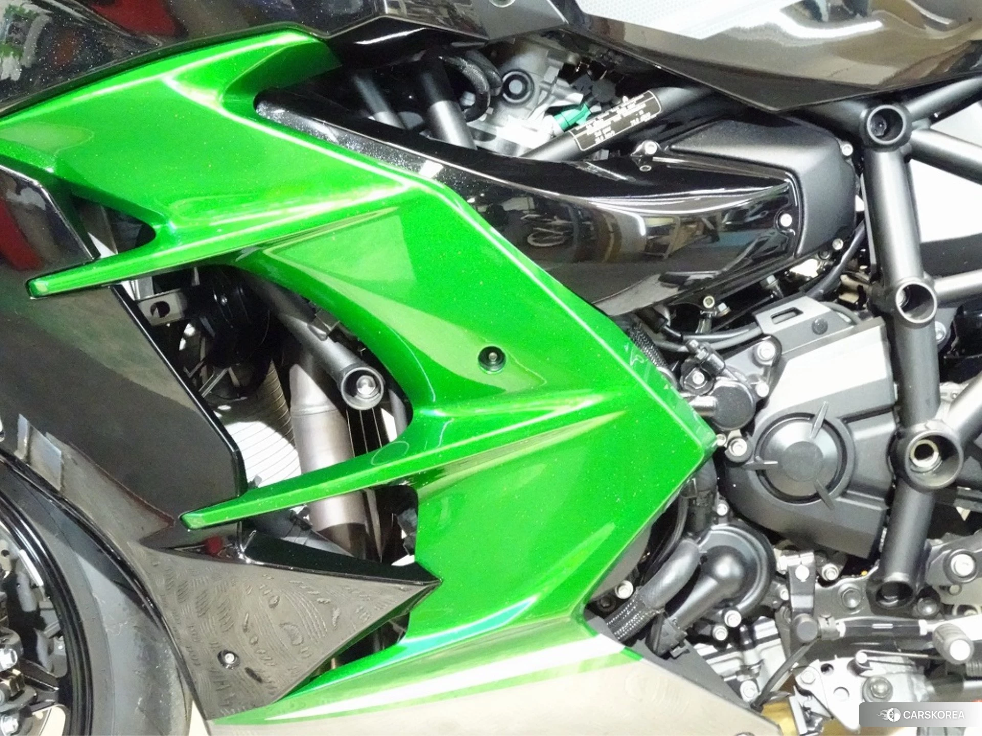 Kawasaki NINJA H2 SX SE id 4192808 из Японии 6