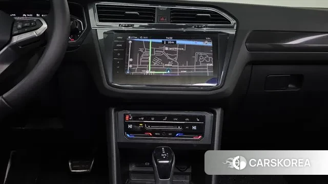 Volkswagen Tiguan second Generation 2022 Черный из Кореи, фото 6