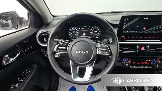 Kia The New K3 2nd generation 2022 Белый из Кореи, фото 6