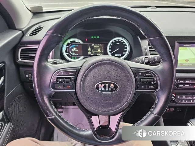 Kia Niro 2018 Белый из Кореи, фото 6