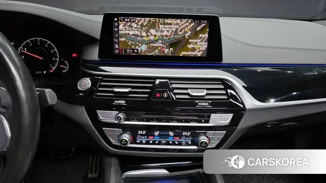 BMW 5 Series (G30) 2019 Белый из Кореи, фото 6