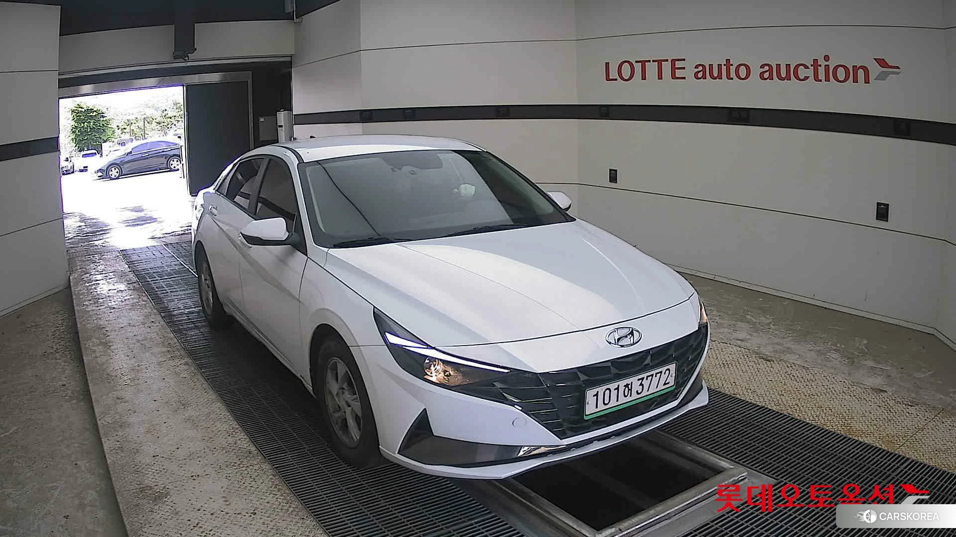 Hyundai Avante 2021 Белый из Кореи, фото 6