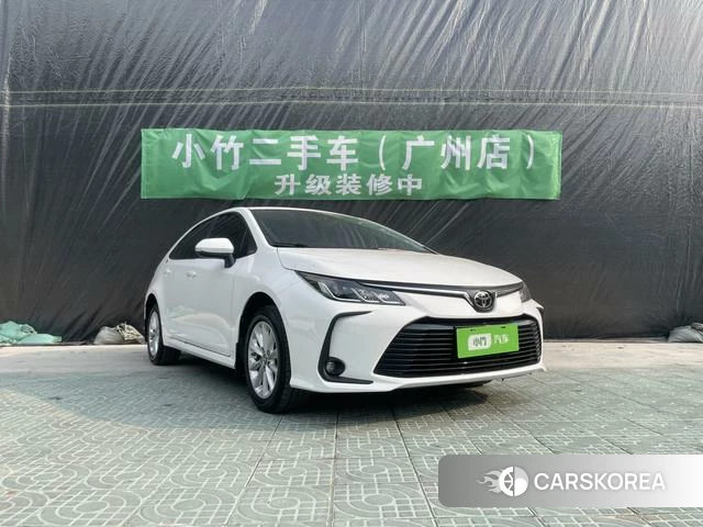 Toyota Corolla 2023 Белый из Китая, фото 6