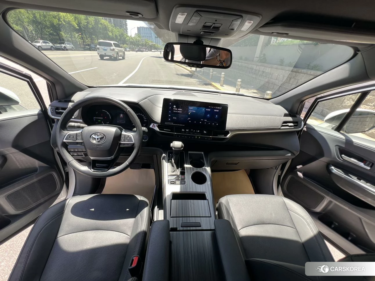 Toyota Saina 2021 Белый из Китая, фото 6