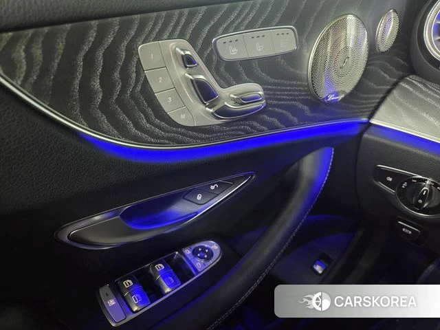 Mercedes-Benz E-Class W213 2021 Белый из Кореи, фото 6