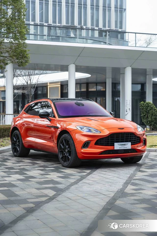 Aston Martin DBX 2022 Оранжевый из Китая, фото 6