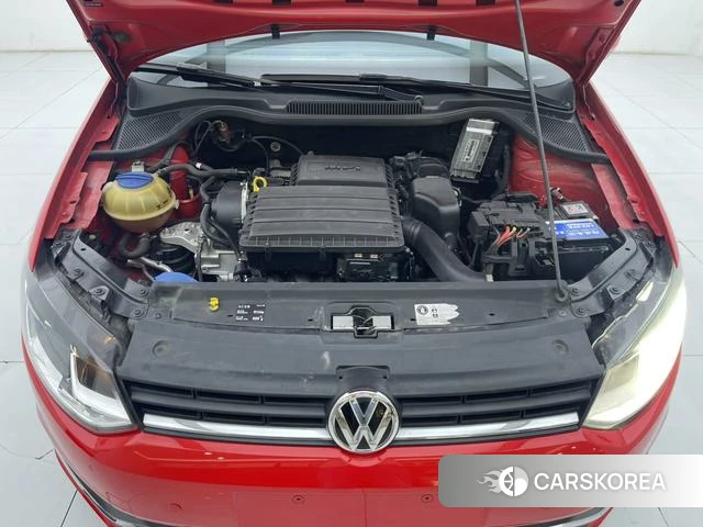 Volkswagen Polo 2018 Красный из Китая, фото 6